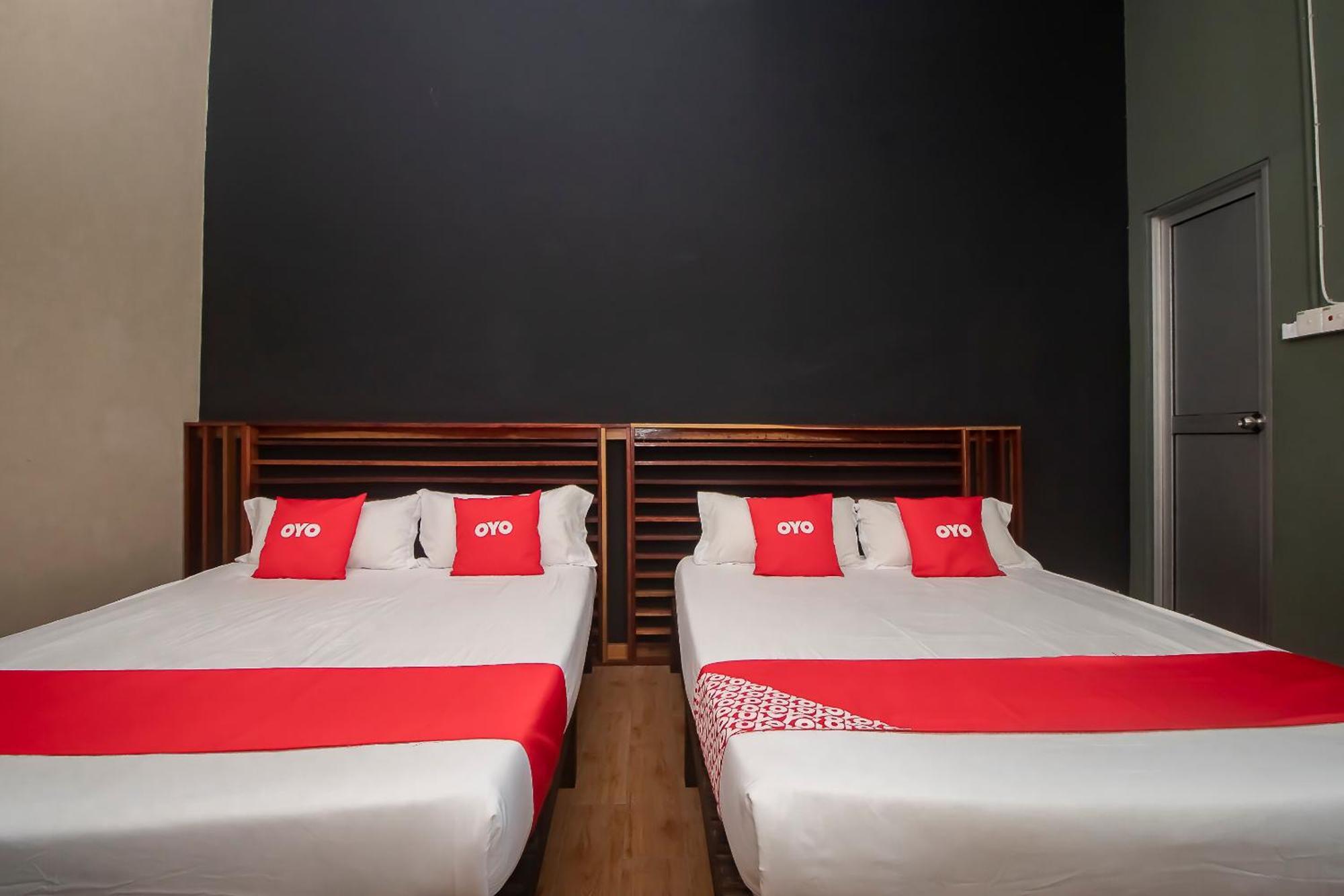 Oyo 90094 Hi Inn 3 Сибу Экстерьер фото