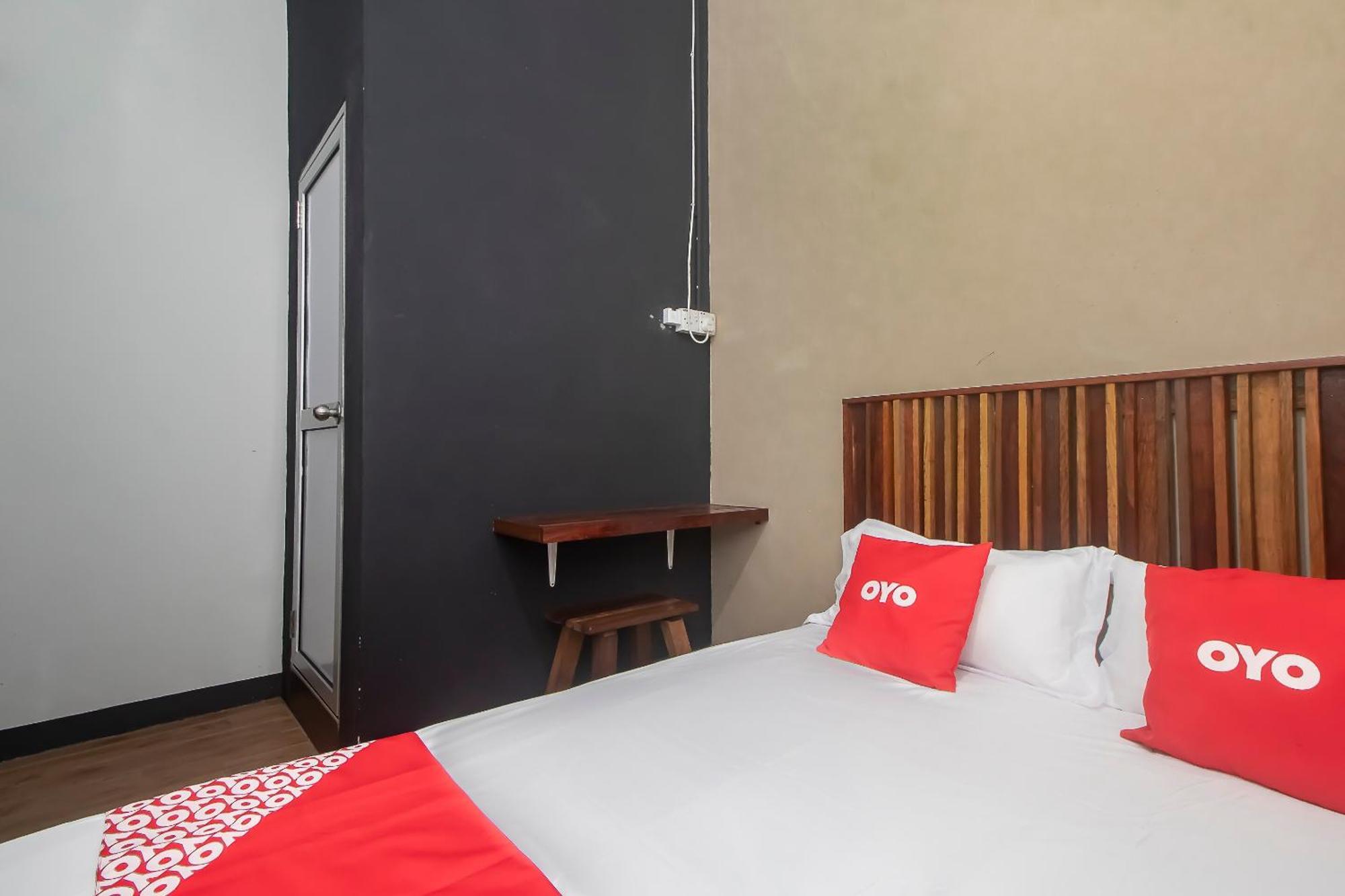 Oyo 90094 Hi Inn 3 Сибу Экстерьер фото