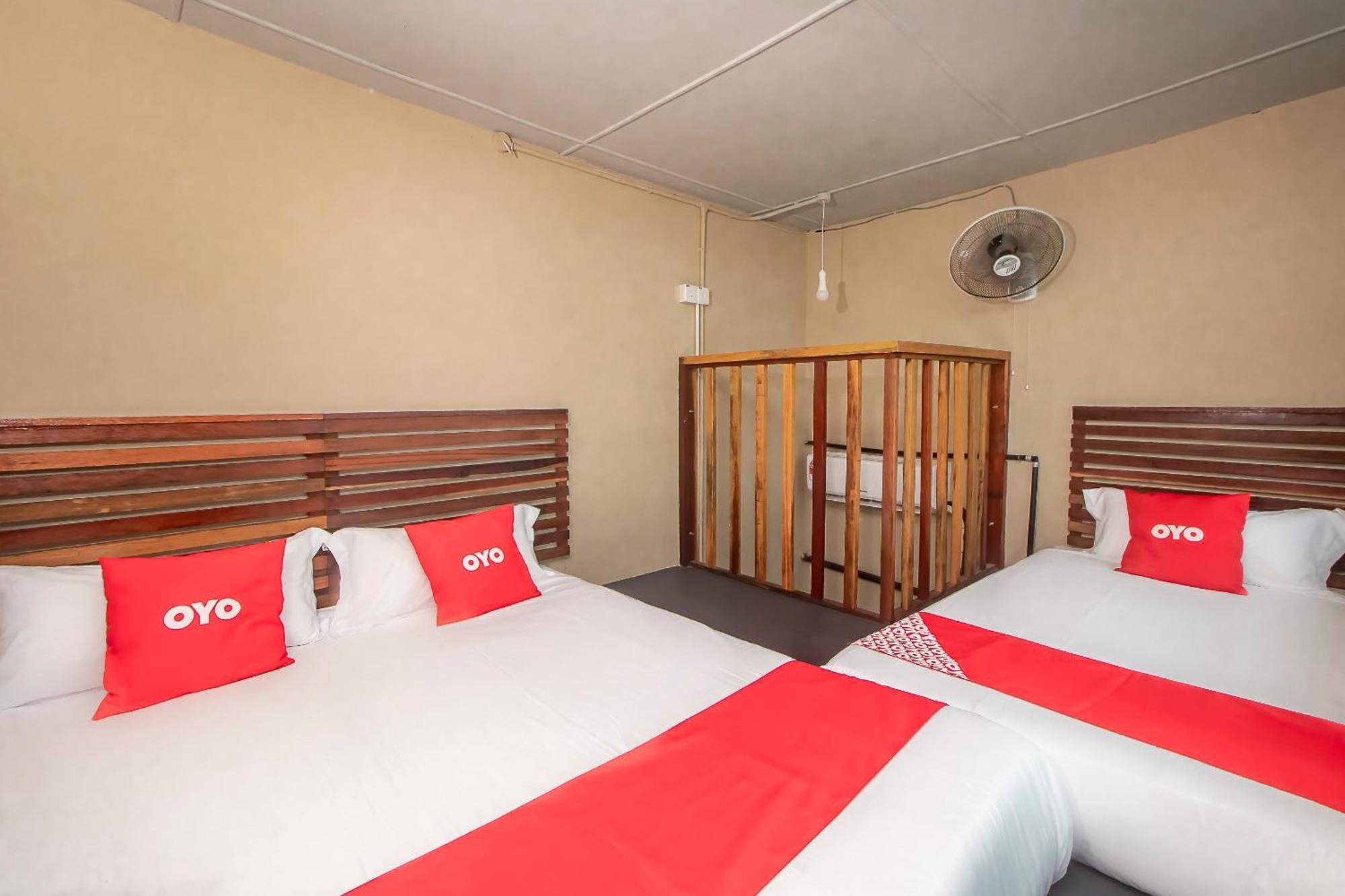 Oyo 90094 Hi Inn 3 Сибу Экстерьер фото