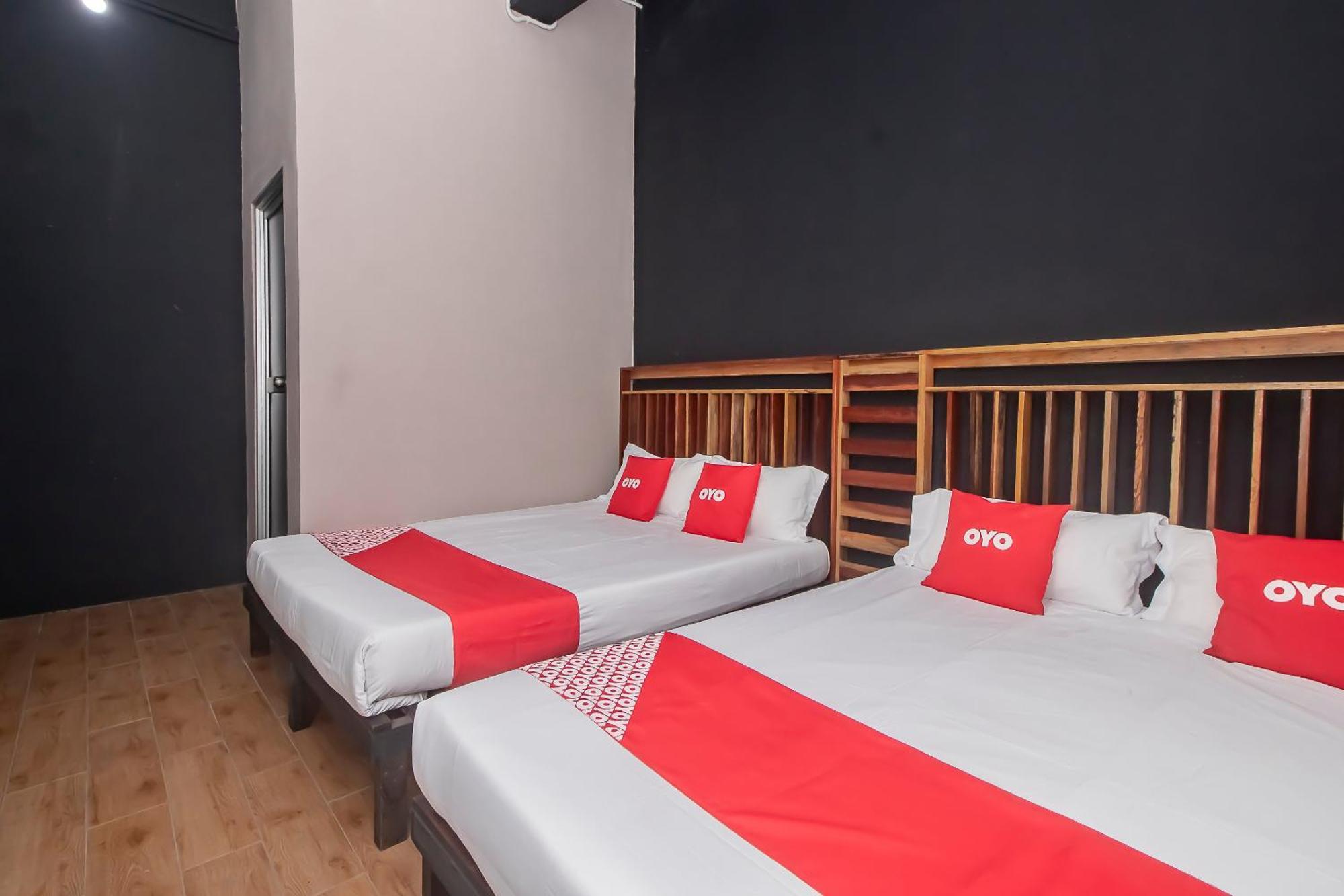 Oyo 90094 Hi Inn 3 Сибу Экстерьер фото