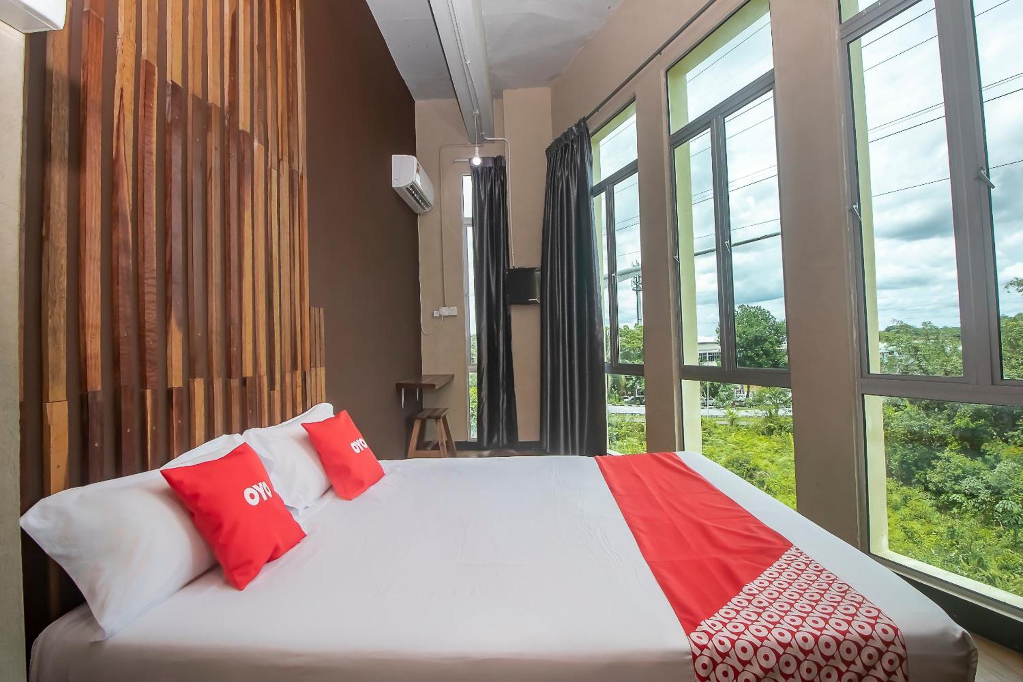 Oyo 90094 Hi Inn 3 Сибу Экстерьер фото